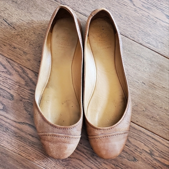 Roots Brown Leather Flats - Picture 4 of 16